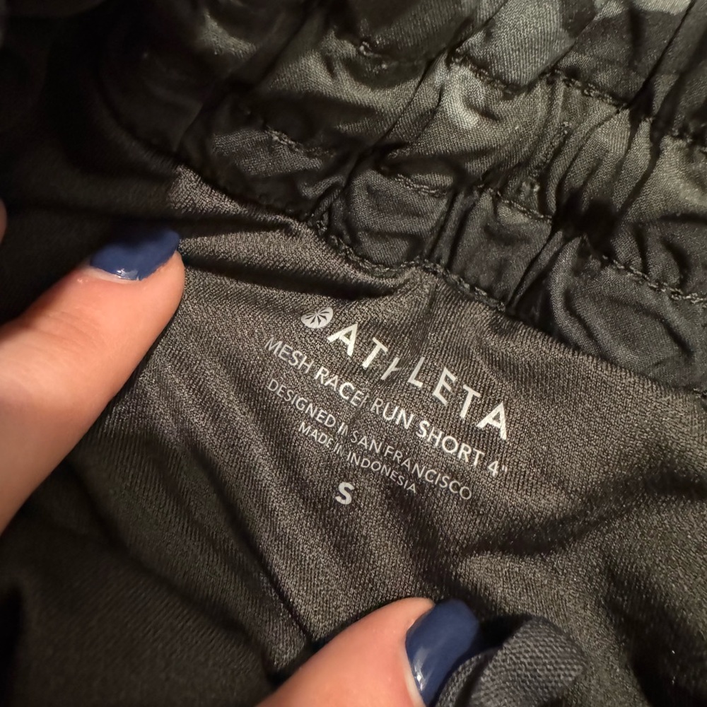 Athleta Mesh Racer Run Short 4” - Picture 6 of 7